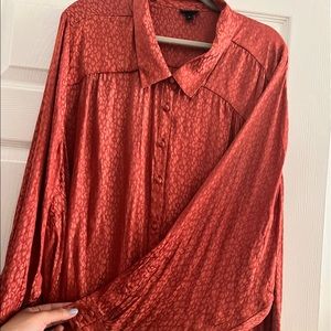 Torrid cheetah print silky collard top size 6 (plus size) - never worn